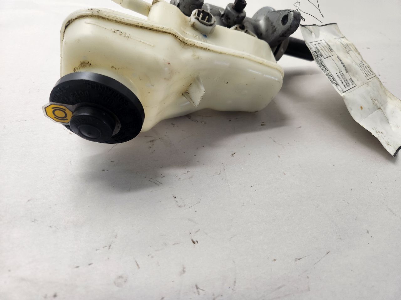 2009 TOYOTA MATRIX BRAKE MASTER CYL - 496441