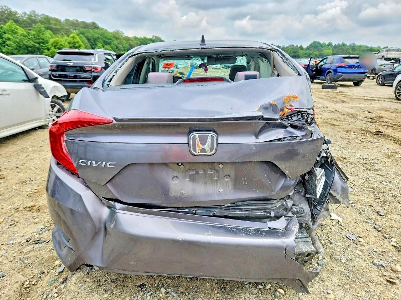 2016 HONDA CIVIC Left DOOR ASSEMBLY, FR - 496571 — photo 6