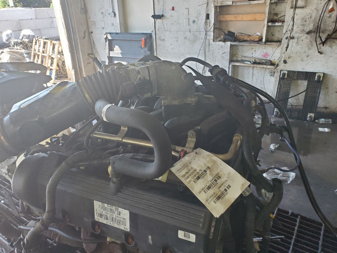 2011 FORD E250 VAN ENGINE ASSEMBLY - 496589 — photo 3
