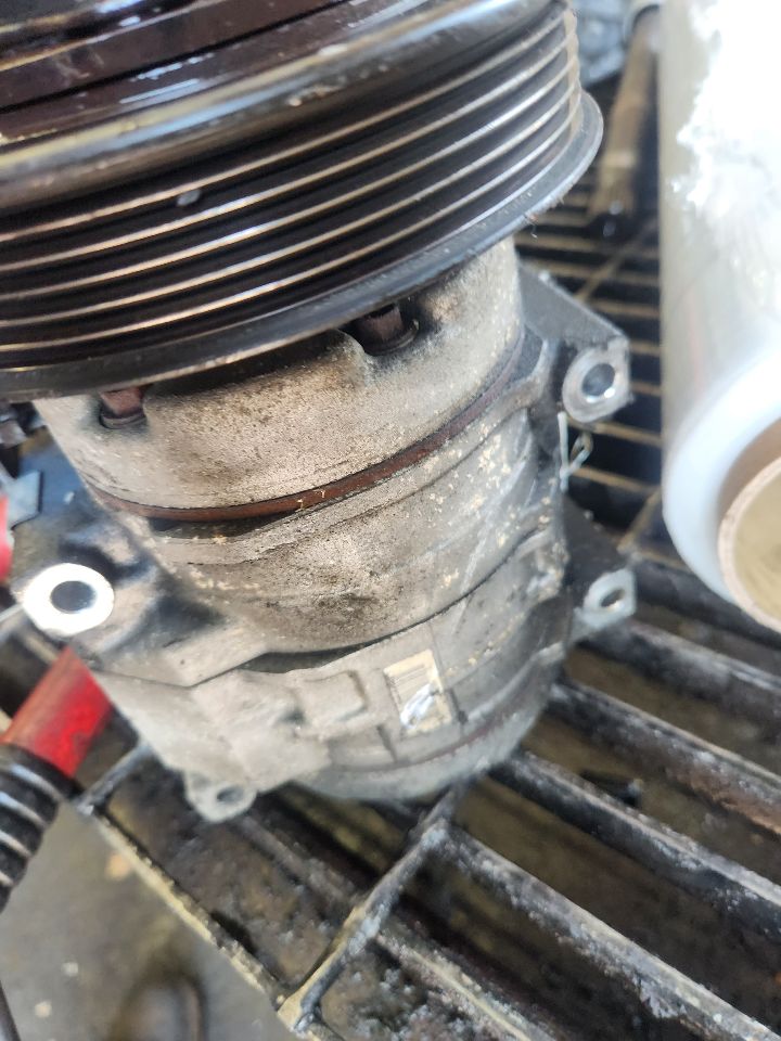 2008 TOYOTA MATRIX AC COMPRESSOR - 496640 — photo 3