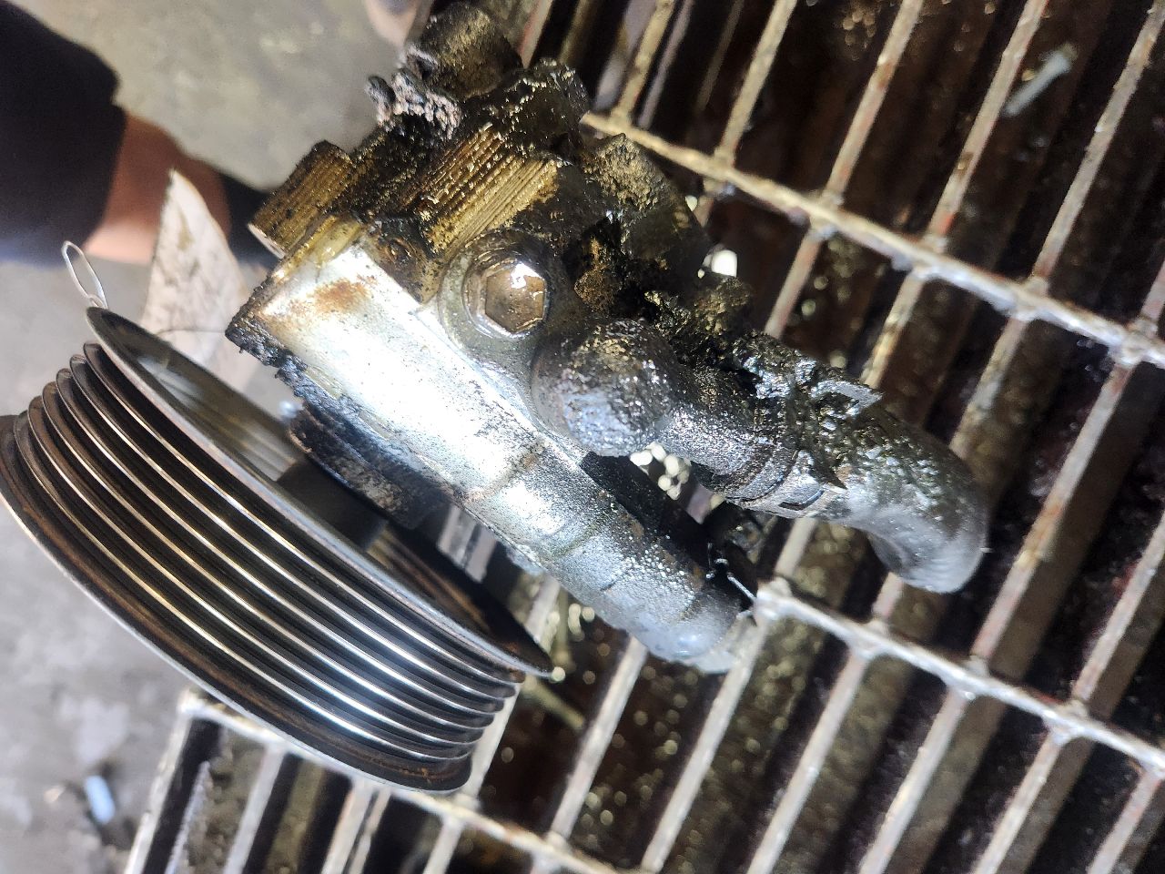 2006 TOYOTA AVALON PS Pump/Motor - 496845 — photo 3