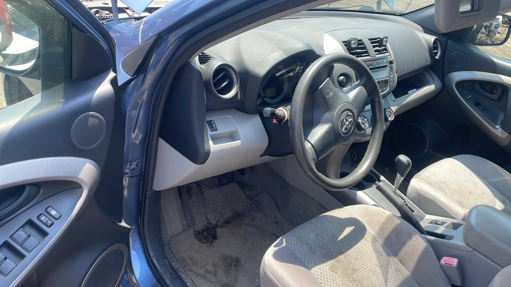 2008 TOYOTA RAV4 AC COMPRESSOR - 496945 — photo 4