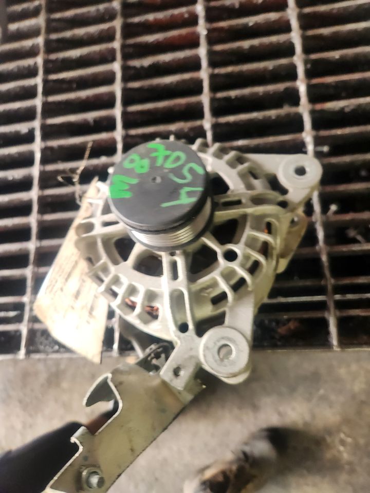 2014 NISSAN ROGUE ALTERNATOR - 497870