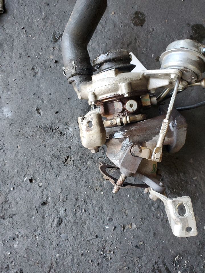 2010 FORD TAURUS Right Turbo-Supercharger - 498877 — photo 2