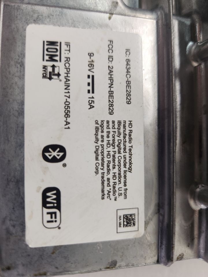 2022 GMC CANYON Radio Audio - 498917 — photo 3