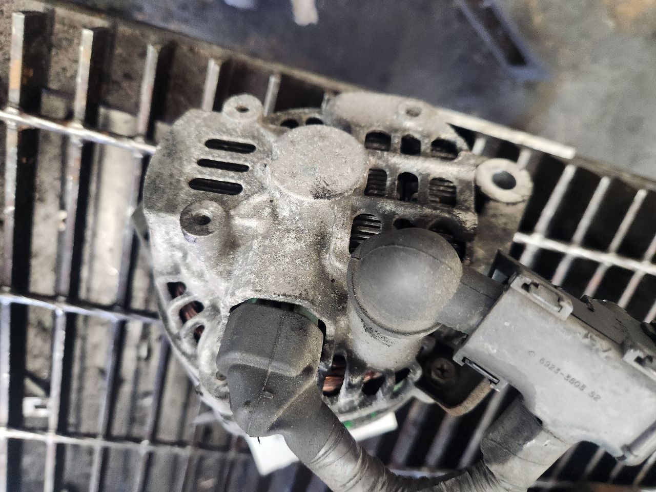 2003 HONDA CIVIC ALTERNATOR - 499013 — photo 1
