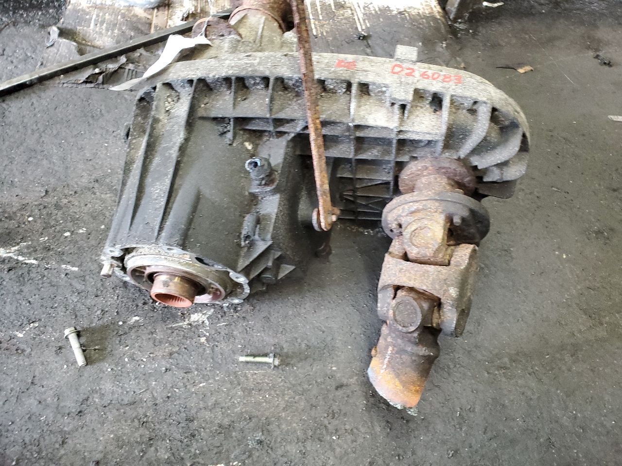 2010 FORD F350SD PICKUP 8cyl Diesel Turbo 6.4 TRANSFER CASE ASSY - 499305 — photo 2