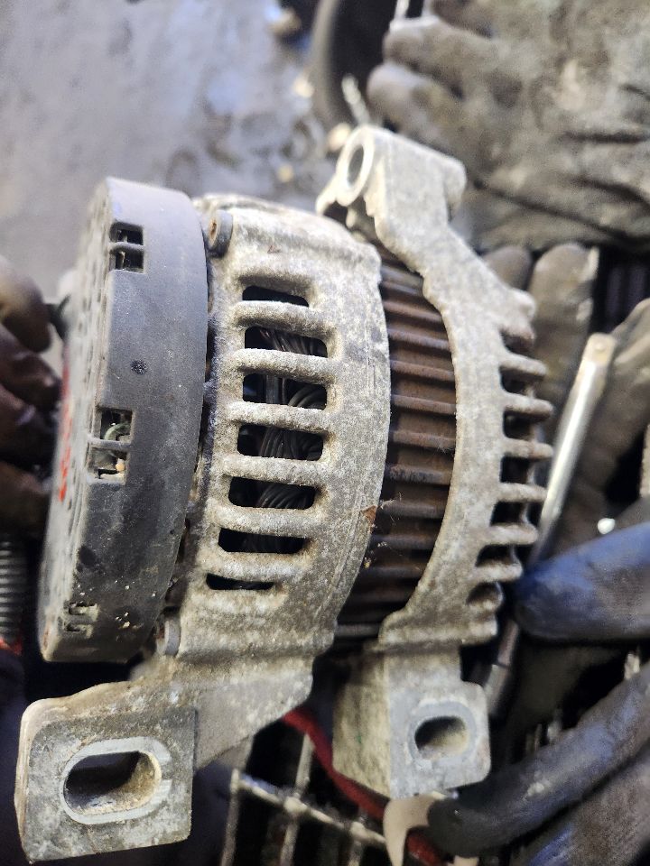 2008 VOLVO 30 SERIES ALTERNATOR - 499470 — photo 4