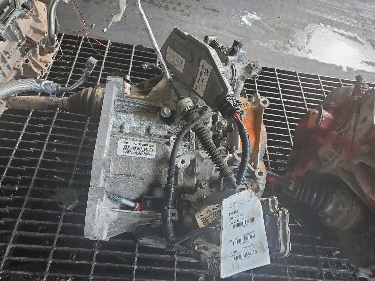 2025 HYUNDAI ELANTRA Transmiss,Transaxle - 499504 — photo 3