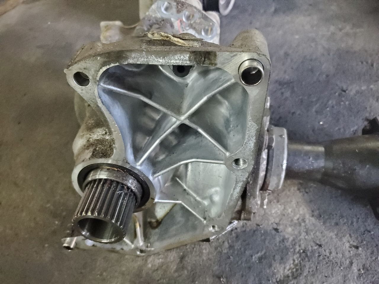 2010 NISSAN MURANO TRANSFER CASE ASSY - 499647 — photo 2