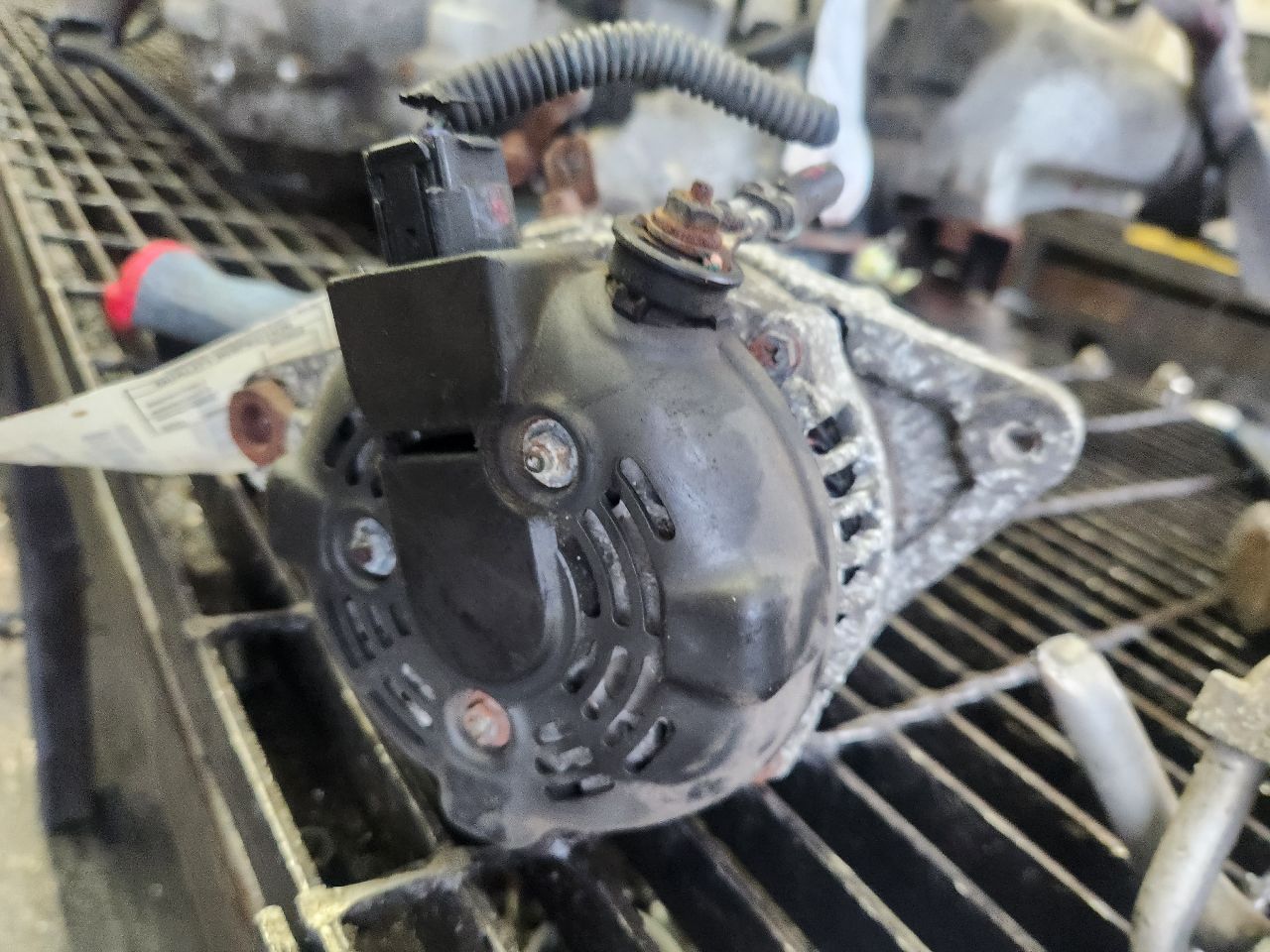 2009 TOYOTA COROLLA ALTERNATOR - 500039 — photo 2