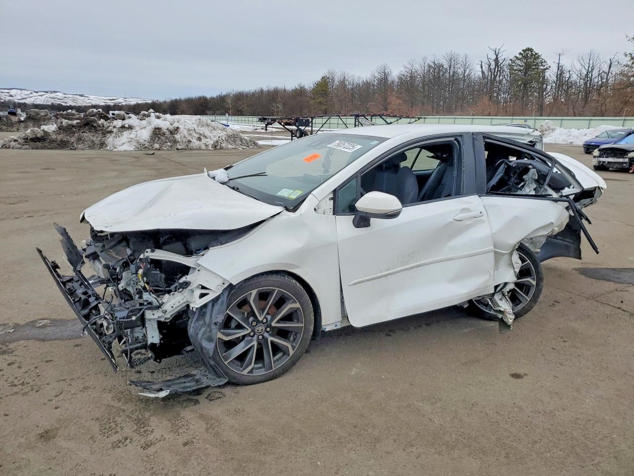 2020 TOYOTA COROLLA Right DOOR ASSEMBLY, FR - 500253 — photo 1