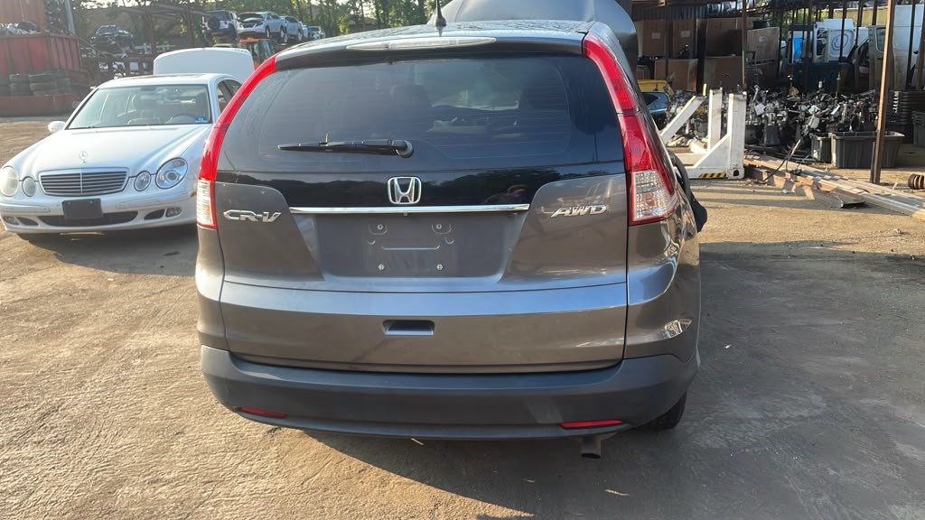 2013 HONDA CR-V BUMPER ASSY, REAR - 500940 — photo 1