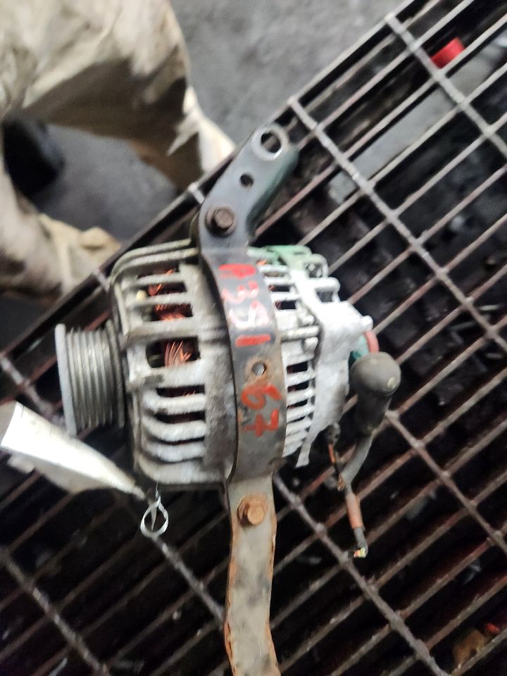 2005 FORD F150 PICKUP 8cyl Gasoline 5.4 ALTERNATOR - 501052 — photo 1