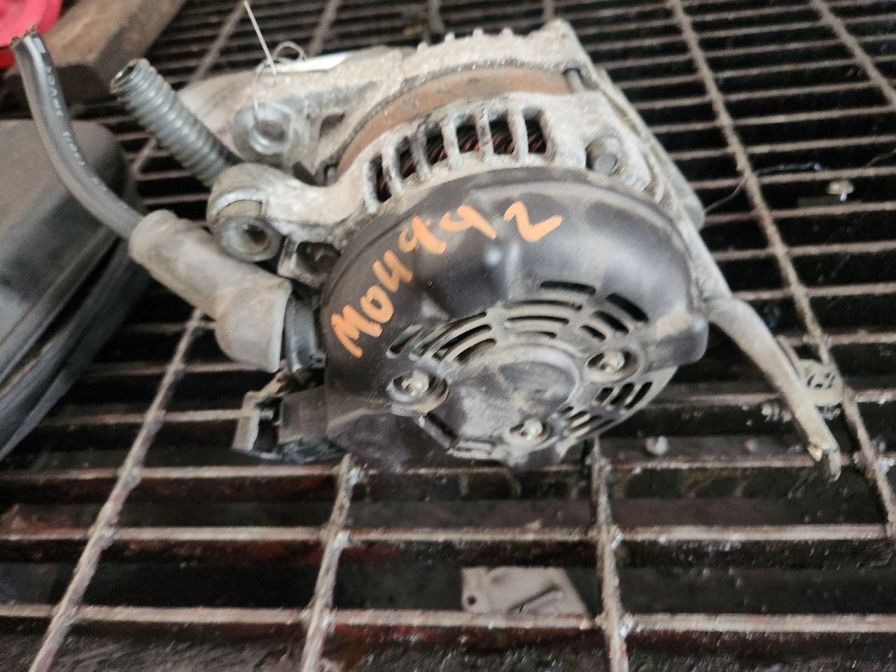 2013 TOYOTA SIENNA ALTERNATOR - 501308 — photo 2