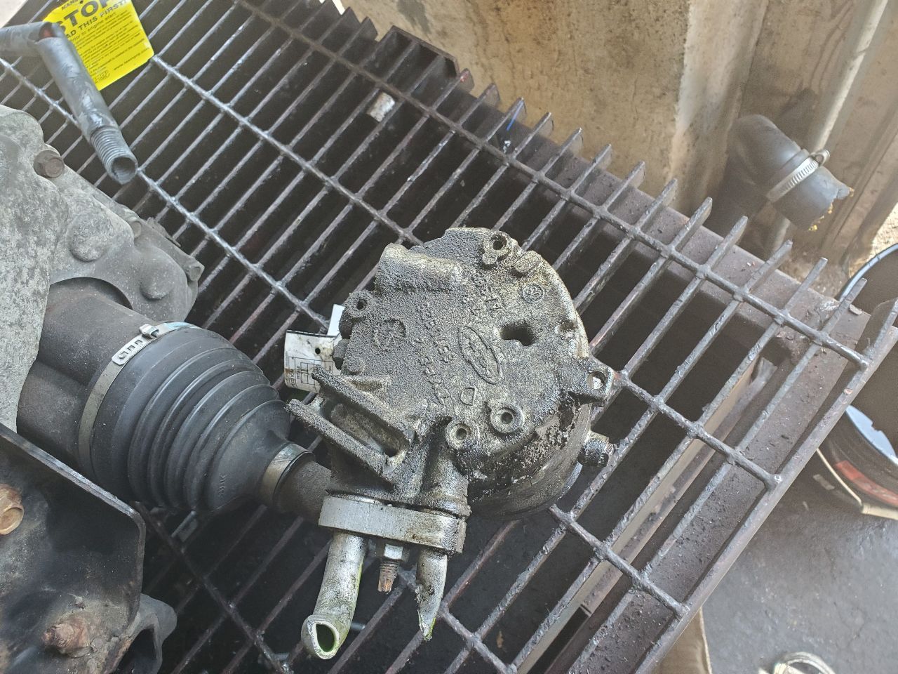 2010 CHEVROLET IMPALA AC COMPRESSOR - 501464 — photo 3