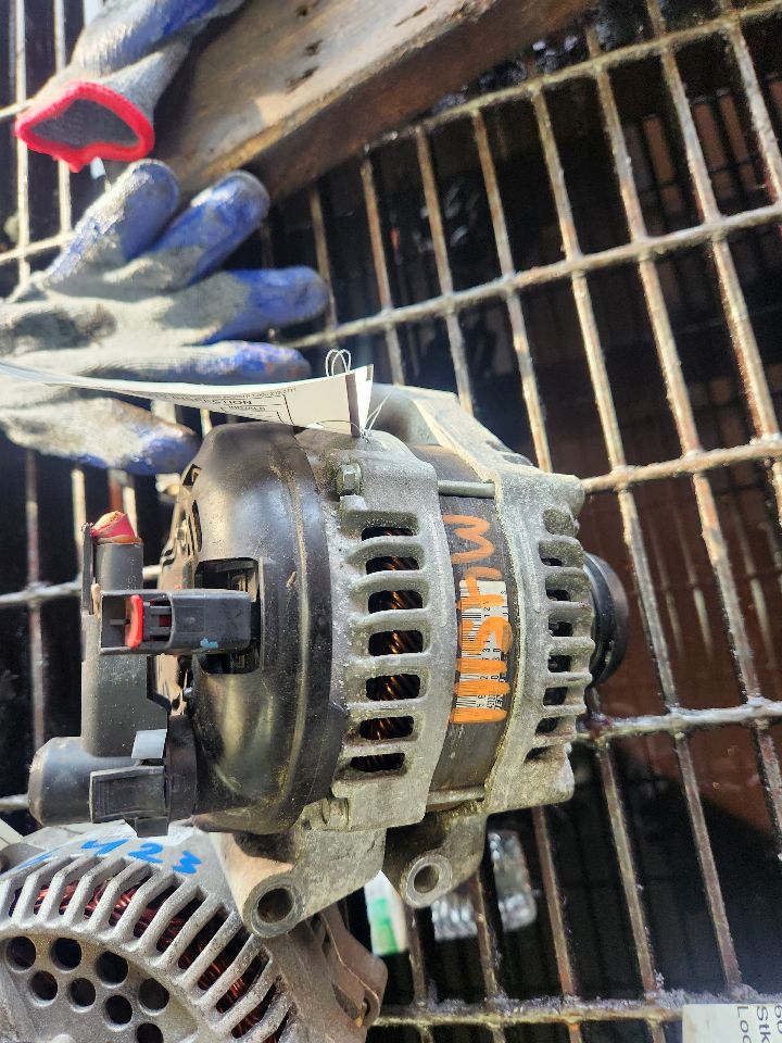 2017 CHRYSLER PACIFICA ALTERNATOR - 501483 — photo 3
