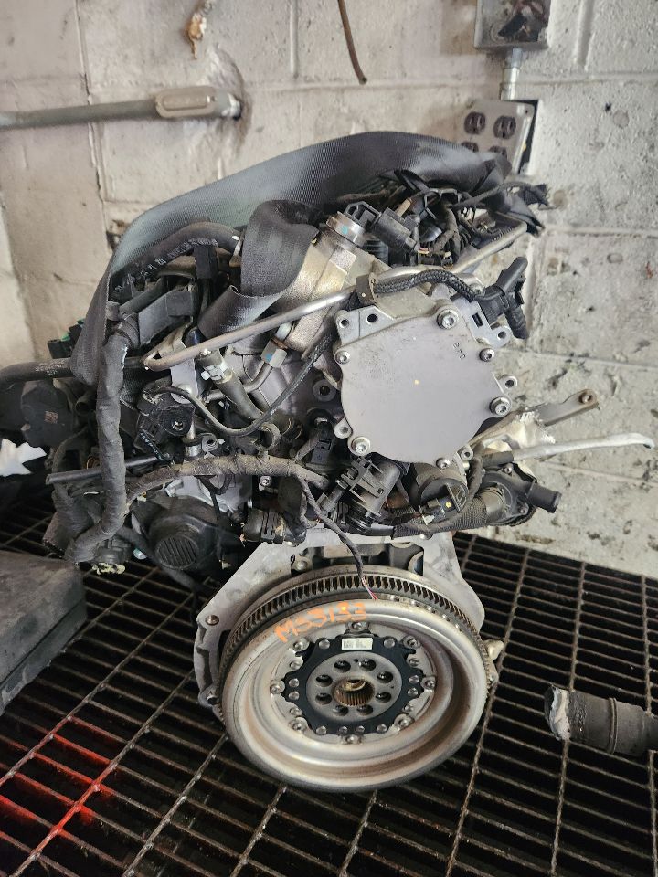 2018 VOLKSWAGEN GOLF GTI ENGINE ASSEMBLY - 501818 — photo 5