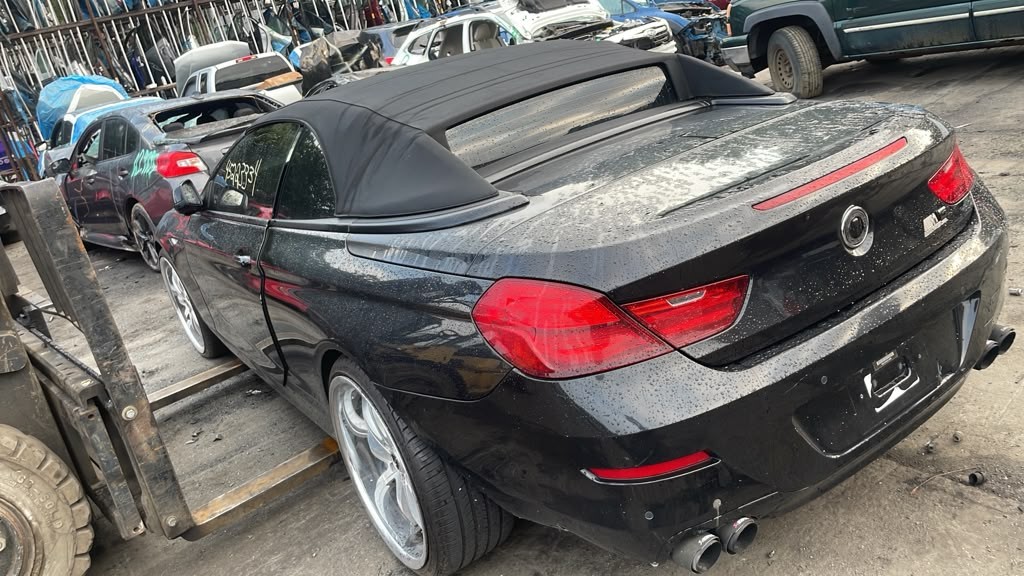 2012 BMW 650i 8cyl Gasoline Turbo 4.4 HOOD - 501996 — photo 6