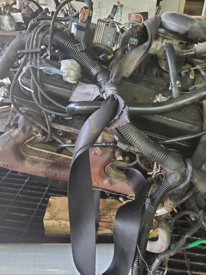 2001 CHEVROLET VAN ENGINE ASSEMBLY - 502101