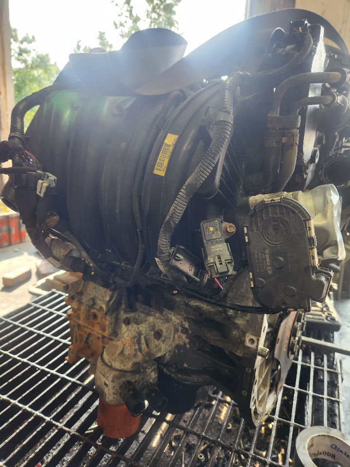 2016 KIA SORENTO 4cyl Gasoline 2.4 ENGINE ASSEMBLY - 502118 — photo 2