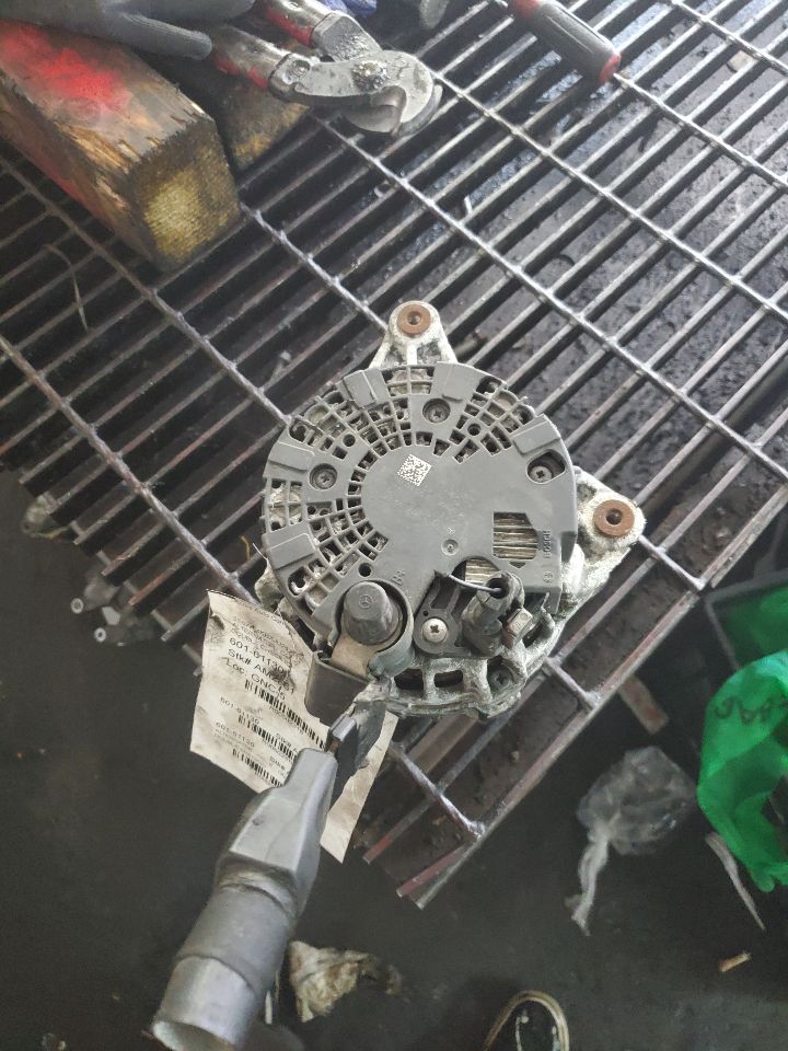 2018 MERCEDES-BENZ C-CLASS 2.0L 4cyl Turbo Gasoline ALTERNATOR - 502316 — photo 2