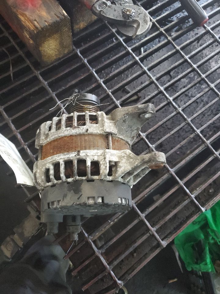 2018 MERCEDES-BENZ C-CLASS 2.0L 4cyl Turbo Gasoline ALTERNATOR - 502316 — photo 3