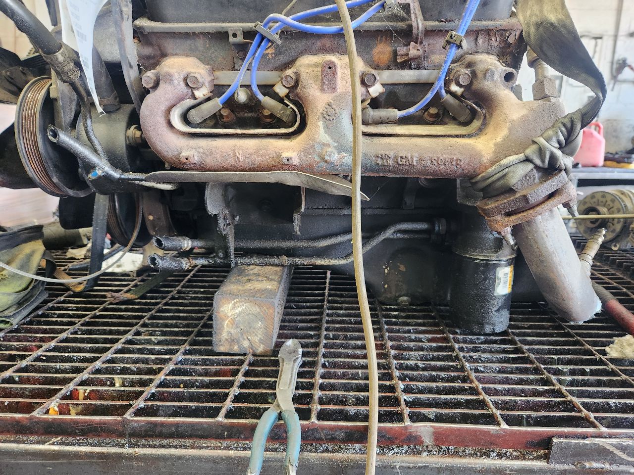 2000 GMC VAN 8cyl Gasoline 5.7 ENGINE ASSEMBLY - 502430 — photo 2