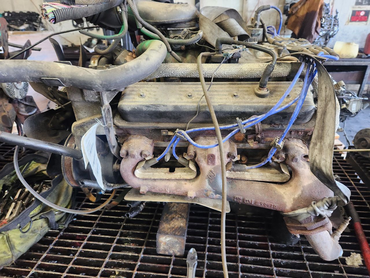 2000 GMC VAN 8cyl Gasoline 5.7 ENGINE ASSEMBLY - 502430 — photo 4