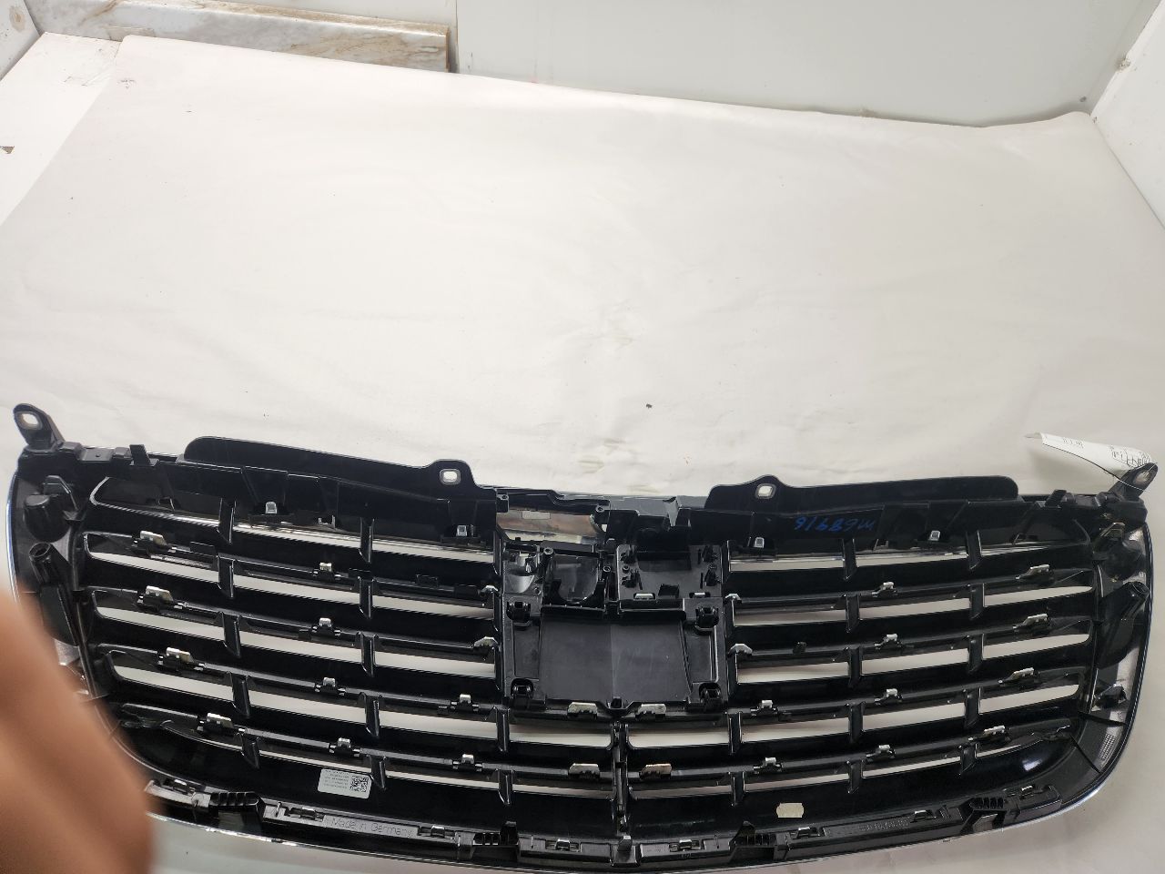 2011 MERCEDES-BENZ S-CLASS 8cyl Gasoline 5.5 GRILLE - 502953 — photo 3
