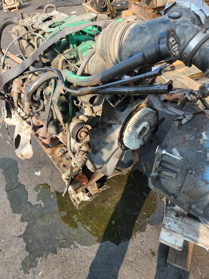 2005 CHEVROLET VAN ENGINE ASSEMBLY - 504285