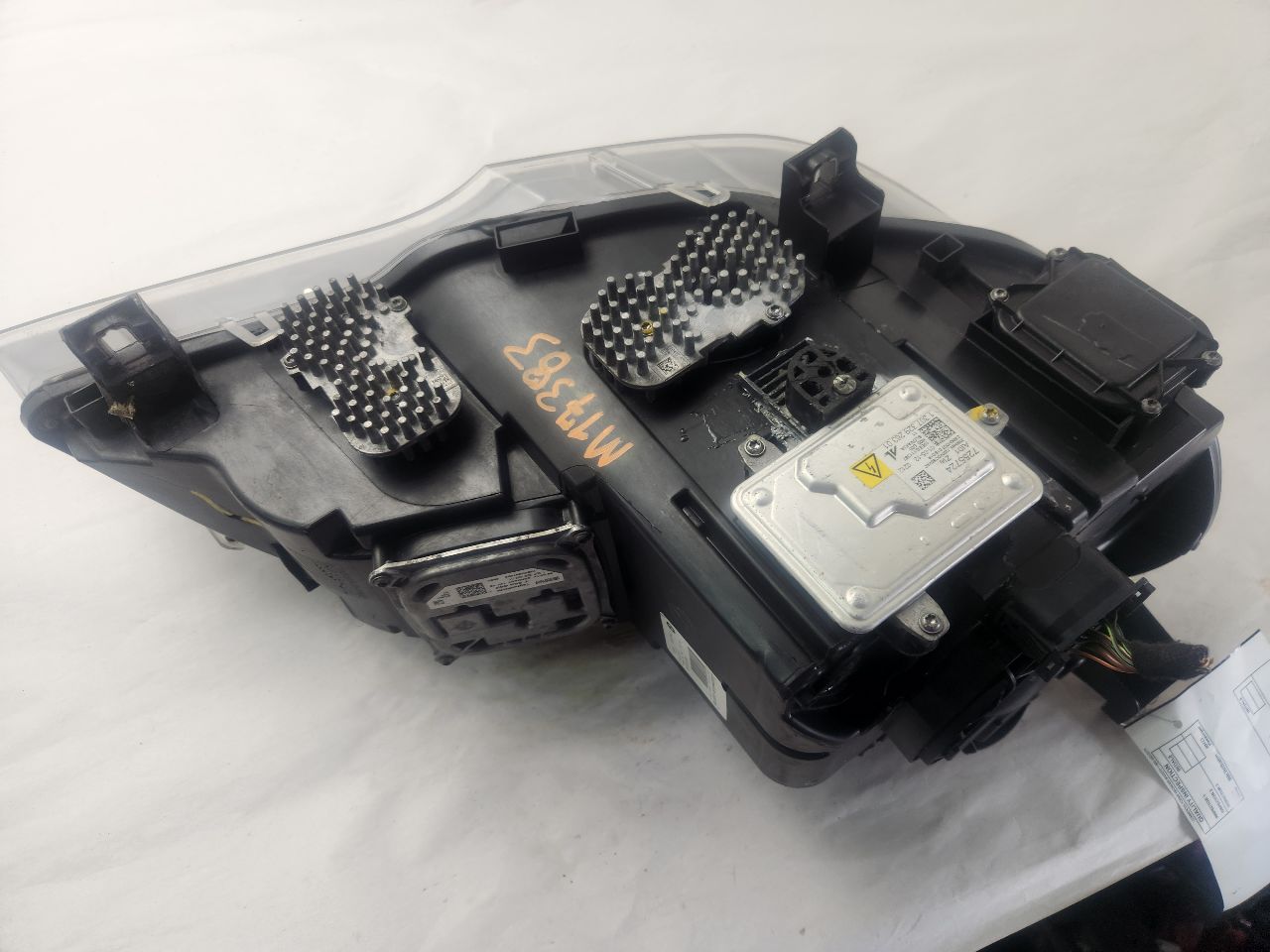 2013 BMW X5 Left HEADLAMP ASSEMBLY - 504477 — photo 3