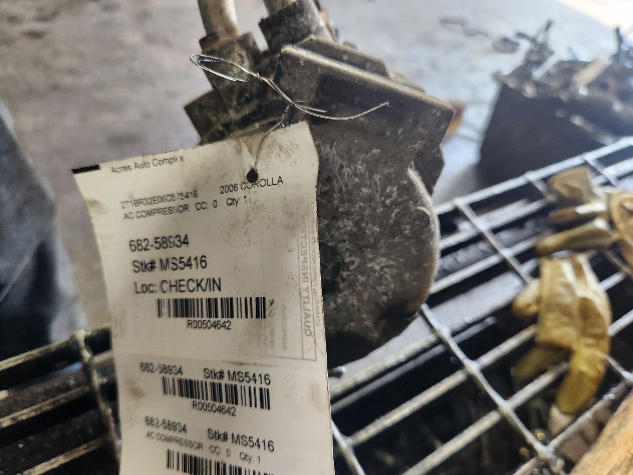 2006 TOYOTA COROLLA AC COMPRESSOR - 504642 — photo 4