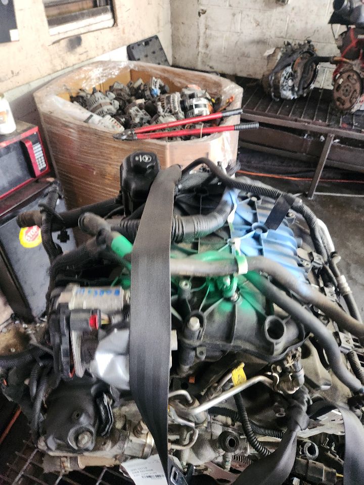 2012 GMC ACADIA ENGINE ASSEMBLY - 504829 — photo 2