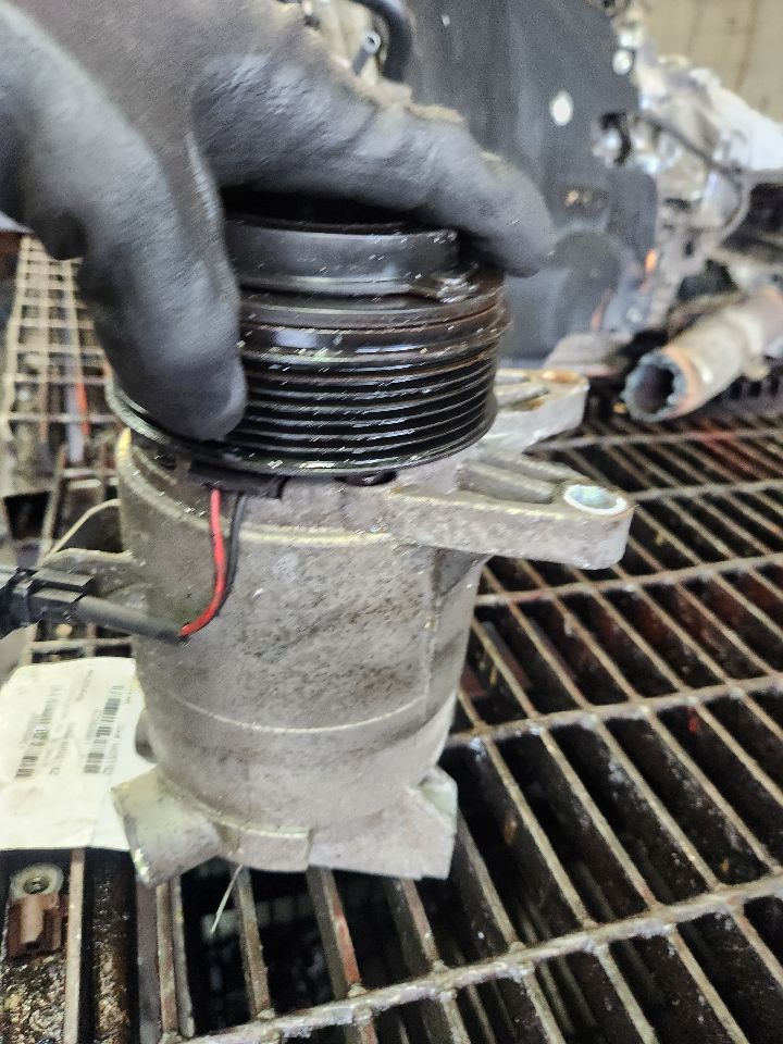 2014 NISSAN QUEST AC COMPRESSOR - 505811 — photo 4