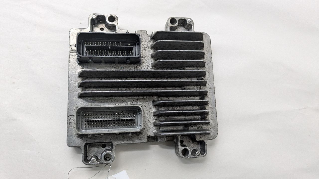 2013 CHEVROLET EXPRESS 3500 VAN Fuse Box, Engine - 506007 — photo 2