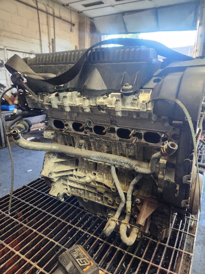 2005 VOLVO 40 SERIES ENGINE ASSEMBLY - 508372 — photo 8