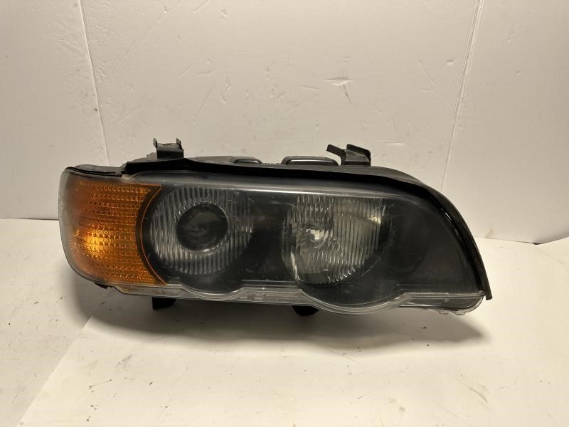 2006 BMW X5 Right HEADLAMP ASSEMBLY - 545 — photo 1