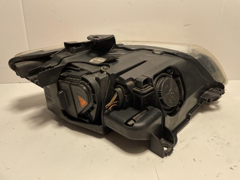 2007 AUDI Q7 Left HEADLAMP ASSEMBLY - 582 — photo 3