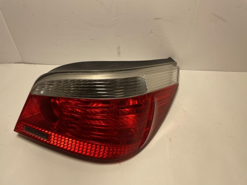 2005 BMW 525i Right TAIL LAMP - 627