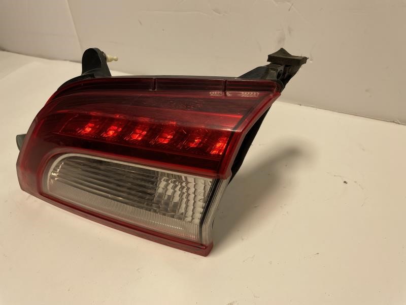 2015 SUBARU LEGACY Right TAIL LAMP - 648 — photo 2