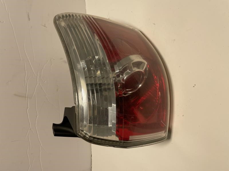 2009 GMC ACADIA Right TAIL LAMP - 651 — photo 1