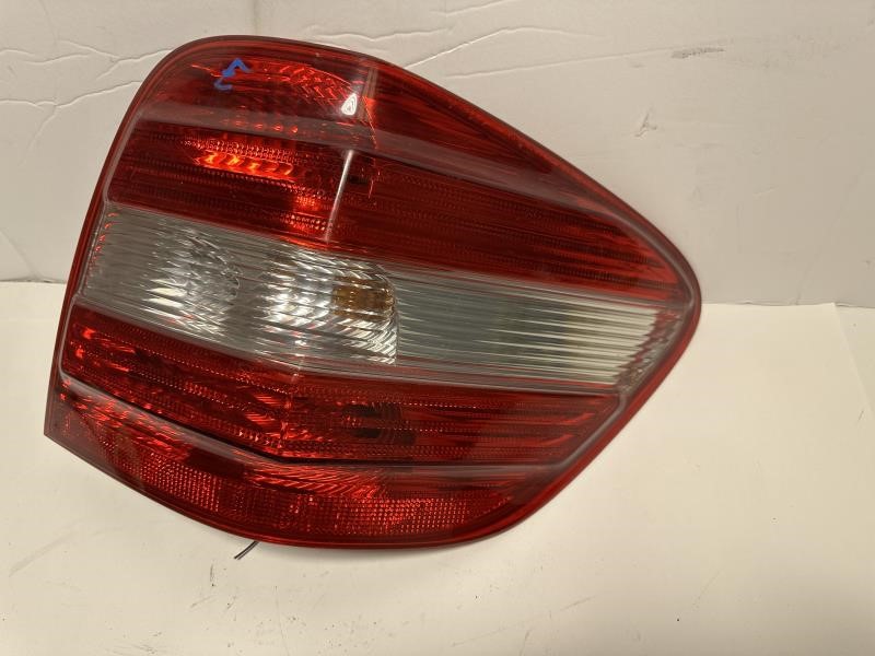 2006 MERCEDES-BENZ ML-SERIES Right TAIL LAMP - 663 — photo 3