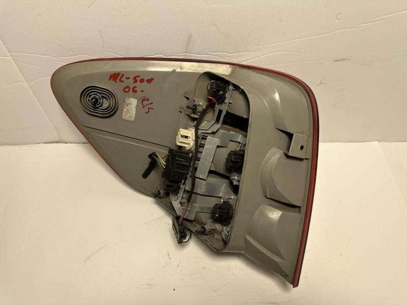 2006 MERCEDES-BENZ ML-SERIES Right TAIL LAMP - 663 — photo 4