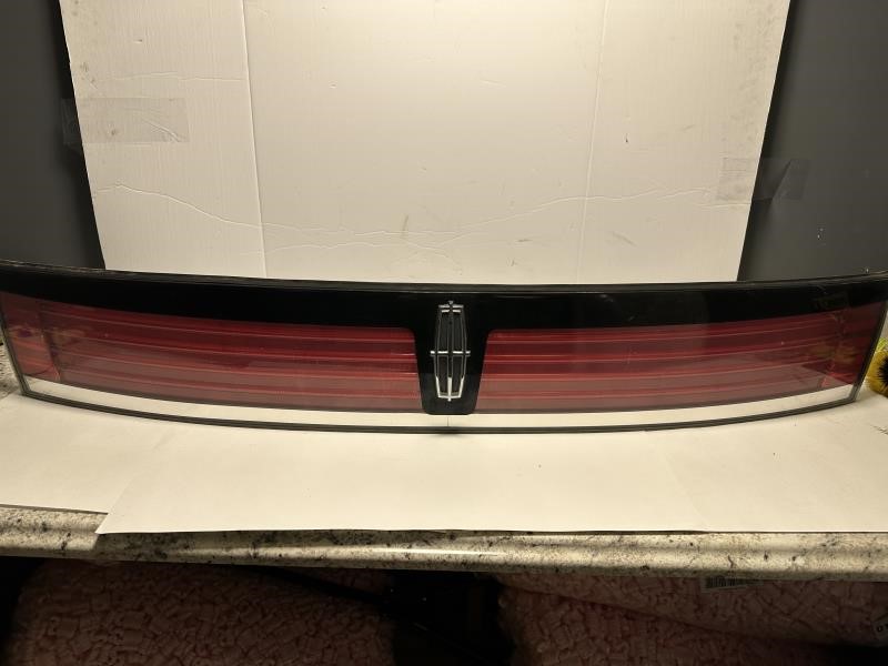 2008 LINCOLN MKX TAIL LAMP - 664 — photo 1