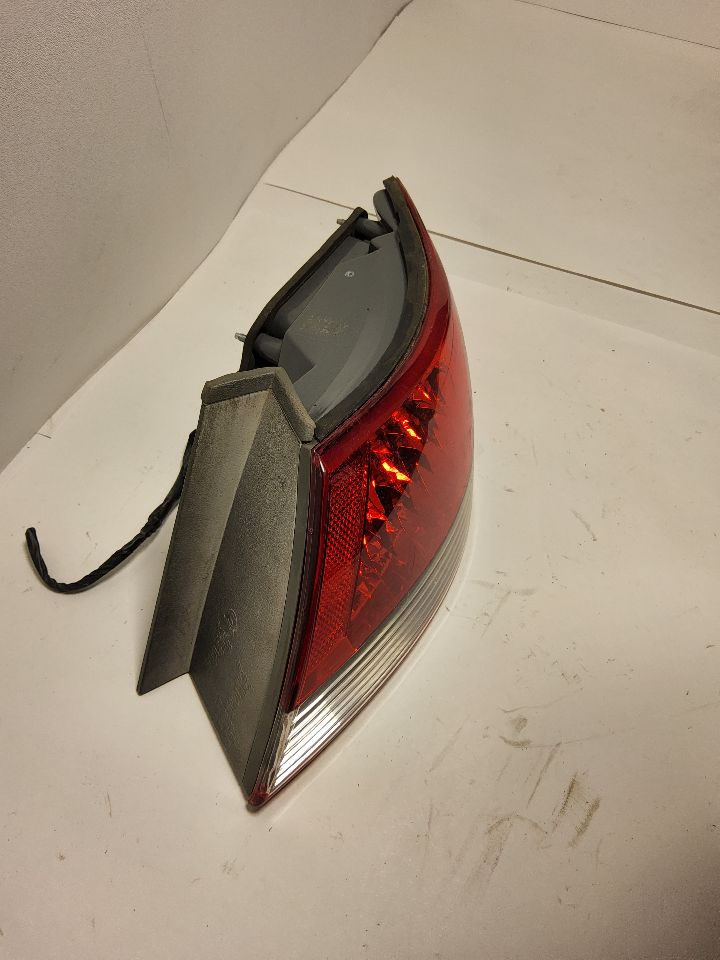 2008 HYUNDAI AZERA Right TAIL LAMP - 686 — photo 4
