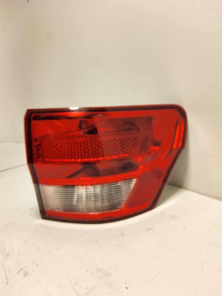 2011 JEEP GRAND CHEROKEE Right TAIL LAMP - 698 — photo 2