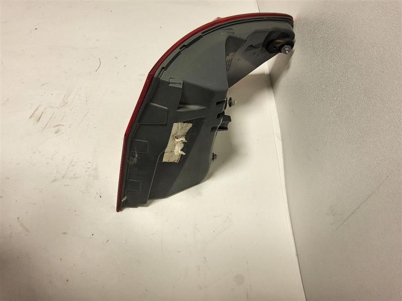 2011 BMW 535i Left TAIL LAMP - 700 — photo 3