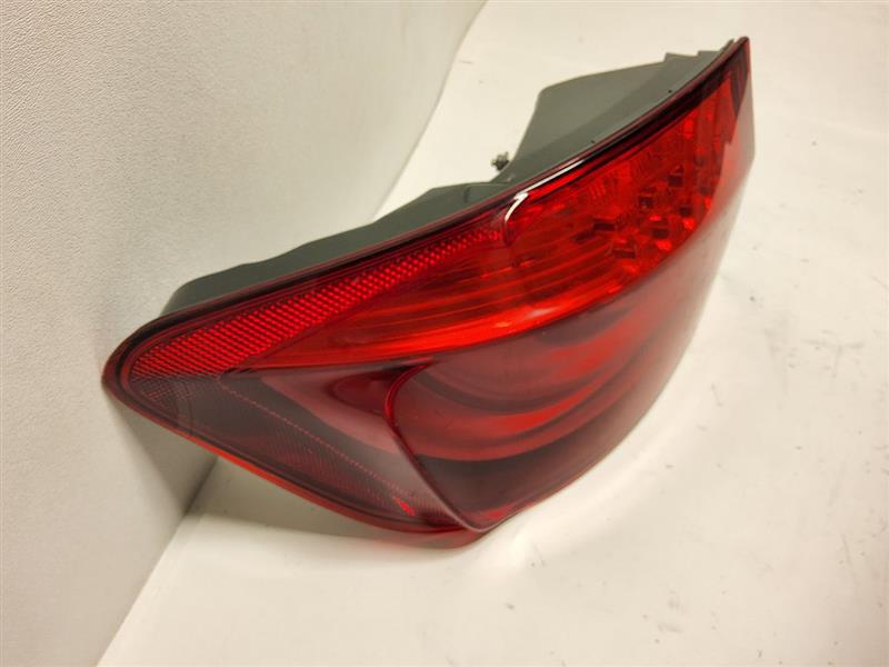 2011 BMW 535i Left TAIL LAMP - 700 — photo 4