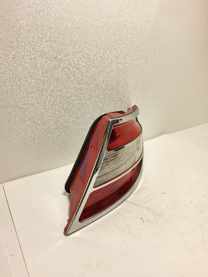 2008 MERCEDES-BENZ C-CLASS Right TAIL LAMP - 702 — photo 3